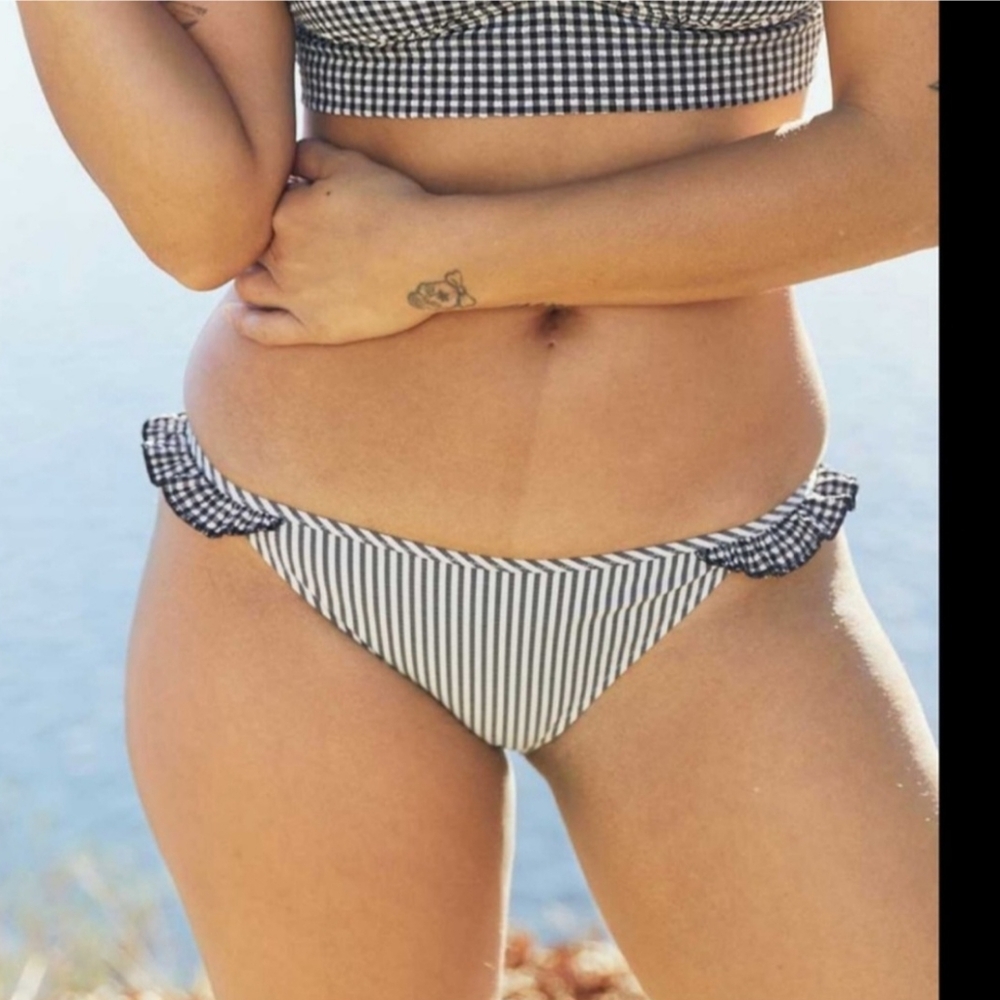 Black and white aerie bikini